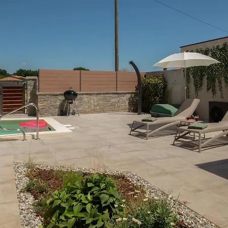 Vilo With Heated Pool In Istria Apartment *