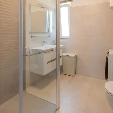 Апартаменты Vilo With Heated Pool In Istria