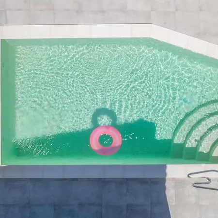 Апартаменты Vilo With Heated Pool In Istria *